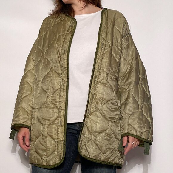 Vintage Asymmetrical Army Green MILITARY Quilted Liner Jacket! Large - Picture 3 of 10